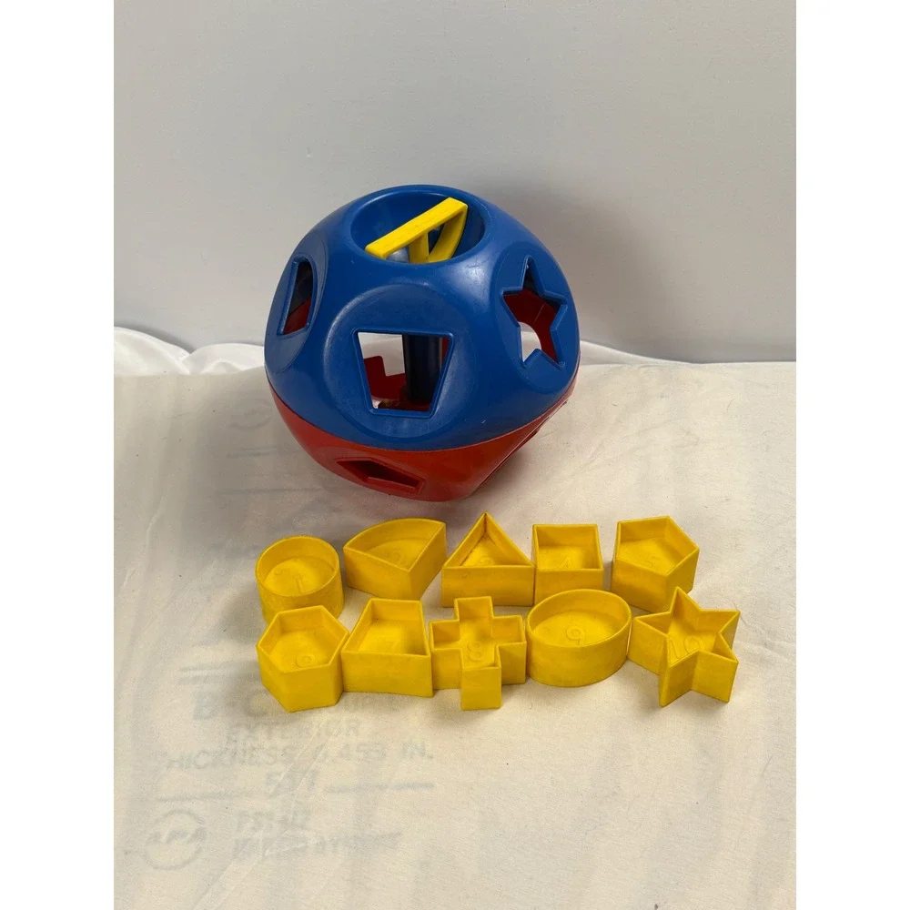 Vintage Tupperware Shape O Toy Red Blue Ball Sorter with 10 Yellow Shapes 1-10